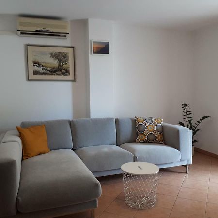 Apartment Lea Cres Eksteriør billede