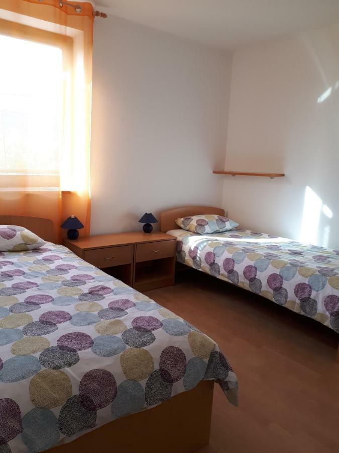 Apartment Lea Cres Eksteriør billede
